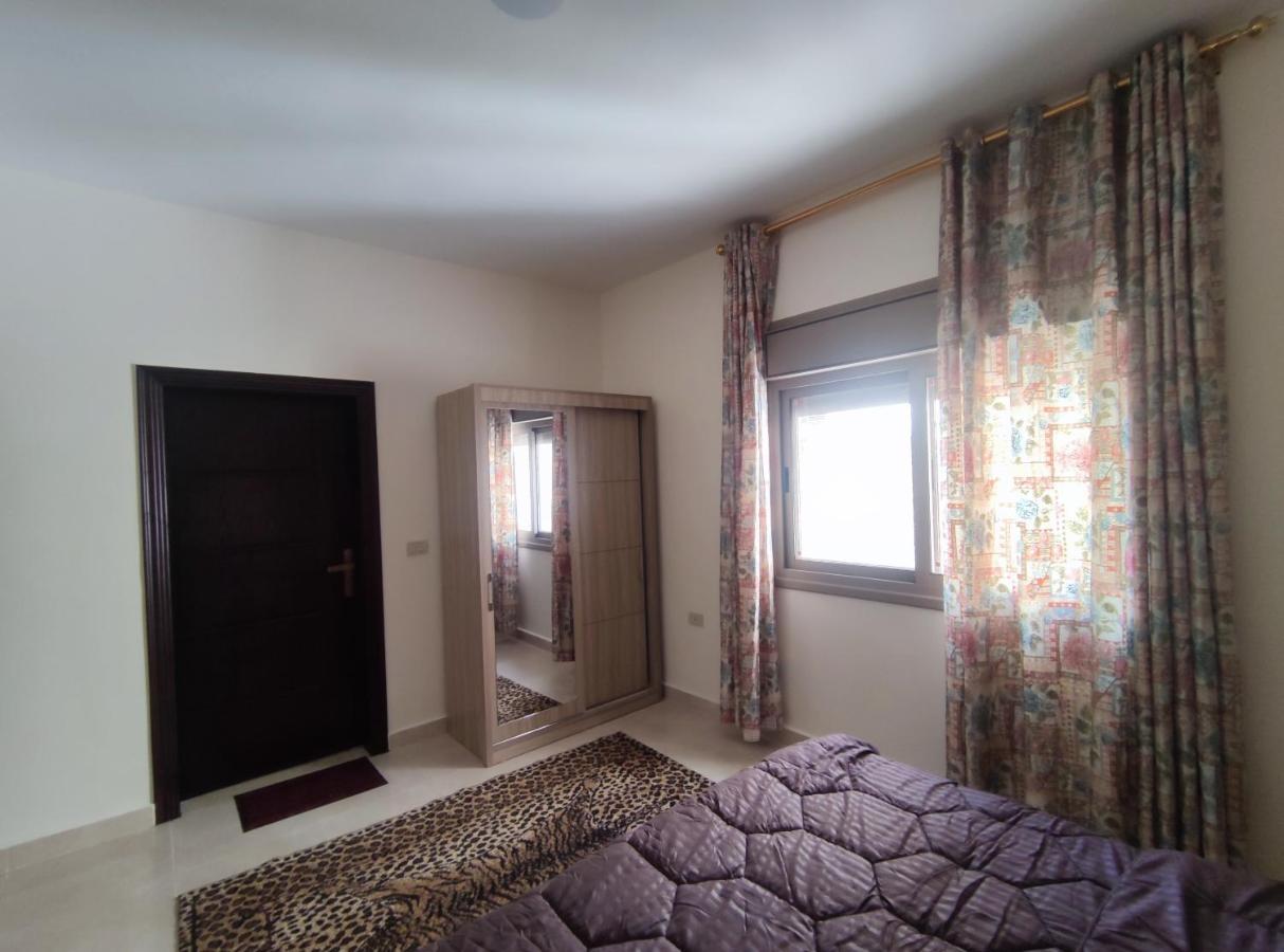 Red Rose City Apartment Wadi Musa Bagian luar foto